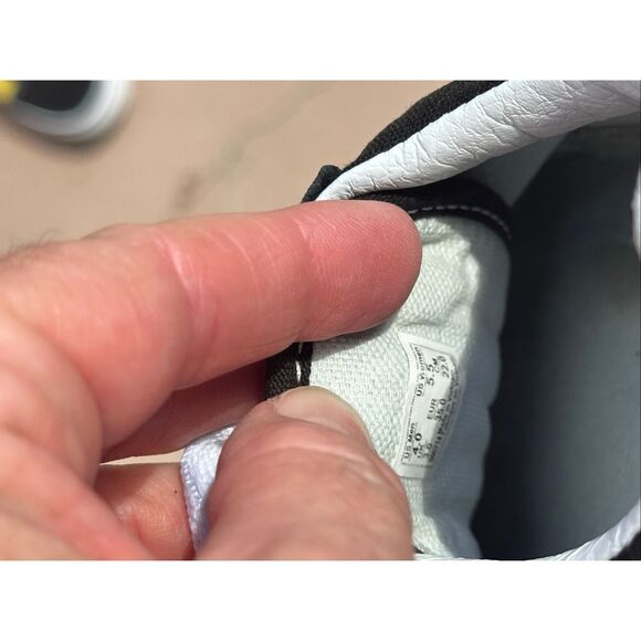 Vans Knu Skool Skate Shoe - Black / Red, Yellow Flame Size 4 - Picture 9 of 10